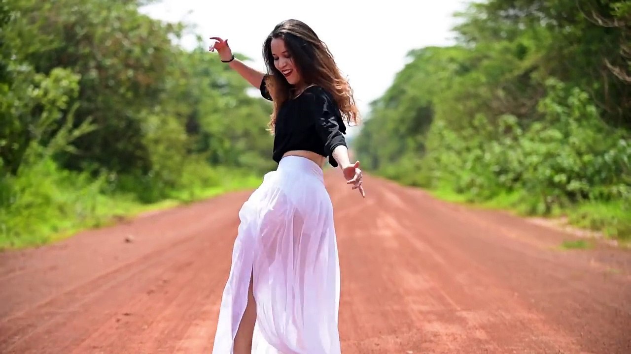 Ellerneder.Com Kaliteli Keman Dinletisi - Keman Çalan Kızlar