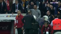 Fatih Terim, Gomis'in kullandığı penaltının gol oldunu sandı ve..