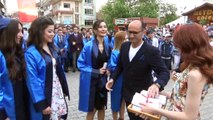 Simav Meslek Yüksekokulu öğrencileri kep attı