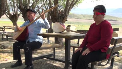 Sivas-Aynı Kaderi Paylaştıkları Aşık Veysel'in İzinden Gidiyorlar-Hd