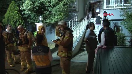 Kartal'da On Katlı Binada Yangın Paniği