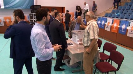 Aydın AK Parti 54 aday adayı için temayüle gitti