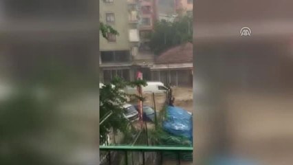 Mamak'ta Aniden Başlayan Yağışın Ardından Araçlar Sürüklendi (6)