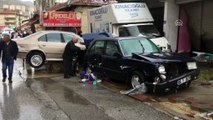 تركيا.. سيول عارمة تجرف عشرات السيارات بالعاصمة أنقرة (2)