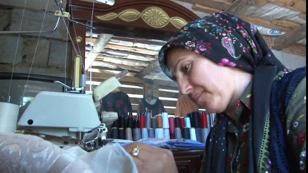 Boş Oturmayı Sevmeyen Eltiler Avlularını Üretim Yerine Dönüştürdü