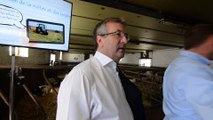 Le ministre de l'économie Pierre-Yves Jeholet visite la ferme Laruelle à Faimes 1/3