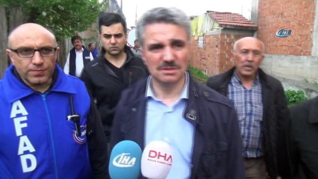 4 evin yandığı köye giden itfaiye aracı kaza yaptı: 2 ölü... Bolu Valisi Aydın Baruş yangın çıkan köyde inceleme yaptı
