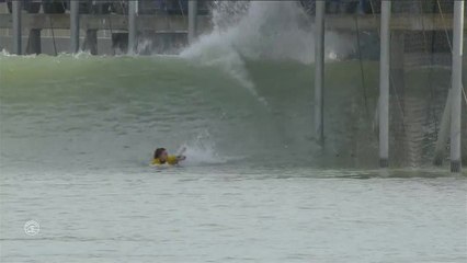 Adrénaline - Surf : Taina Hinckel W1