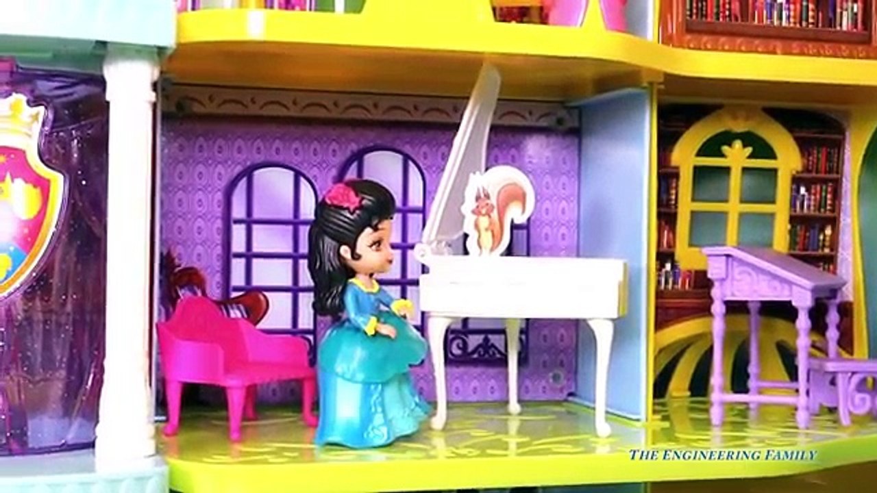 Sofia the First Royal Prep Academy Video Toy Review