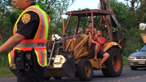 Sirens Sound As Leilani Residents Flee Lava Eruption (May 3, 2018)