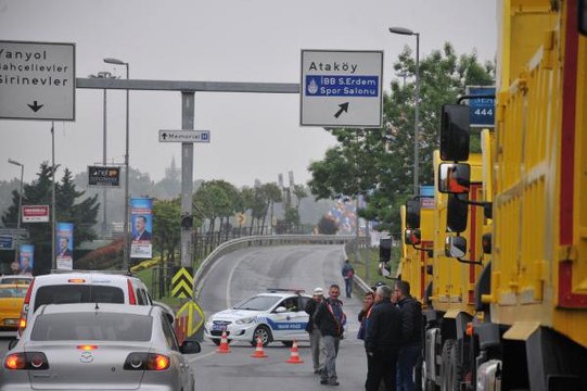 İstanbullular Dikkat! AK Parti İl Kongresi Nedeniyle Bazı Yollar Trafiğe Kapatıldı