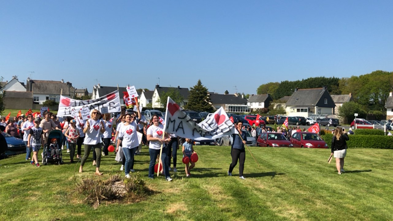 Manifestation pour la maternité