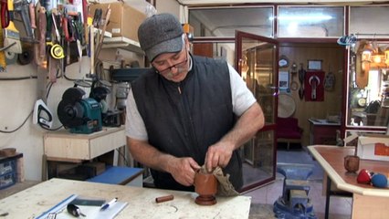 Ahşap ustası ‘Adalet Kupası’ ismini verdiği ilginç bir bardak yaptı