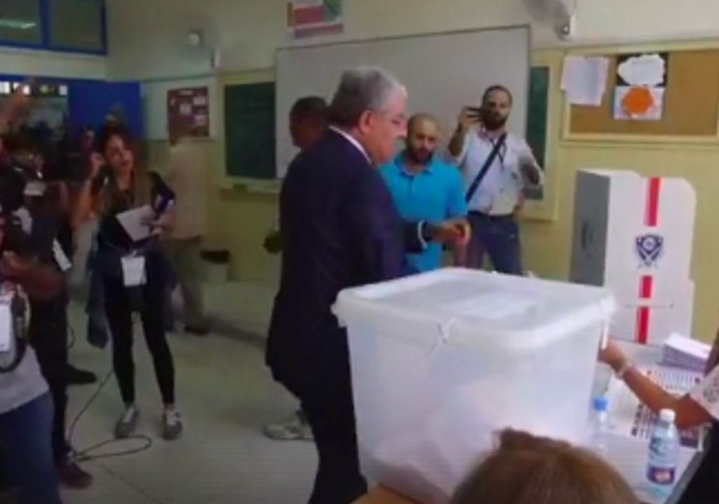 Lebanese Interior Minster Casts Vote as Parliamentary Elections Get Underway