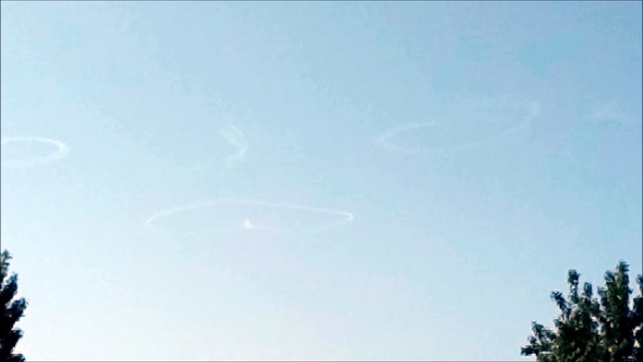 quand un avion écrit un message d'amour dans le ciel ?!