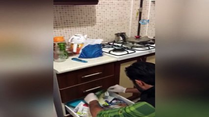 Uyuşturucu satmaktan yakalandılar, evlerinde FETÖ'ye ait yayınlar çıktı