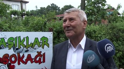 Eş Bulabilmek İçin Bu Sokakta Buluşuyorlar