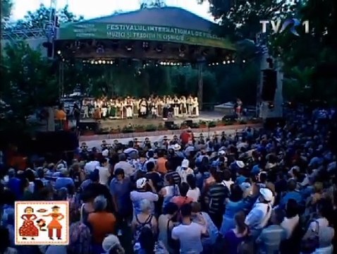 Ana Maria Patrascioiu - Cei trei brazi de la Sinaia (Muzici si traditii-n Cismigiu 2013)