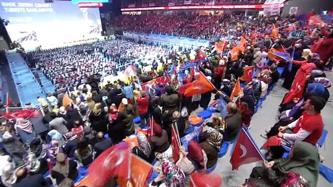 Cumhurbaşkanı Erdoğan: 'Yeni dönemde Türkiye muasır medeniyet seviyesinin üstüne çıkacak. Türkiye küresel bir güç olarak dünya sahnesindeki yerini alacak. İhracattaki yükselişimiz devam edecek. Dışa bağımlılığımız azalacak. Yerli ekon