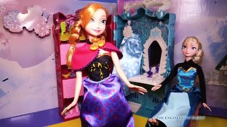 Unboxing Frozen Princess Elsa and Anna Closet Toys