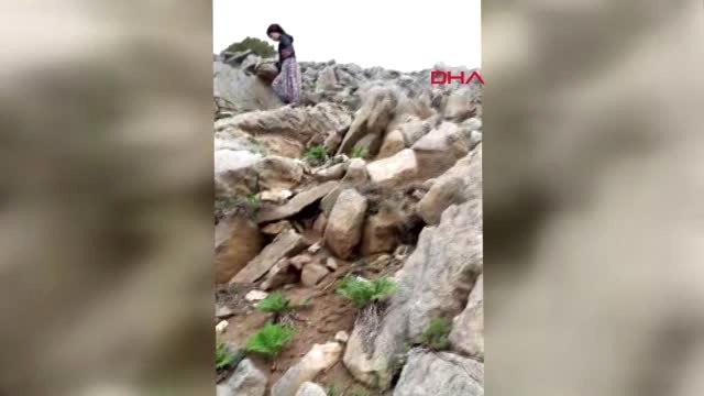 Van Kayalıklardan Yuvarlandı, Askeri Helikopterle Gelen Umke Ekibince Kurtarıldı