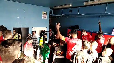 C'est la fête et l'euphorie dans les vestiaires du FRH