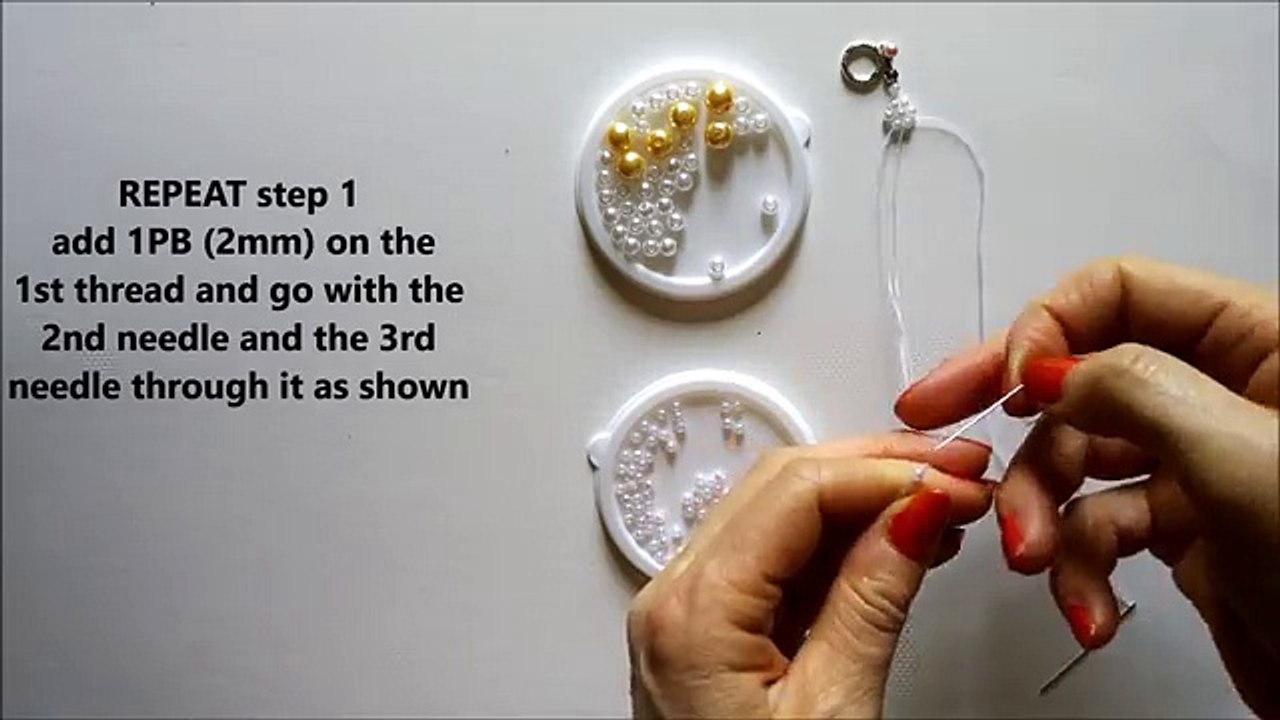 DIY beaded bracelet tutorial. Make this flower bracelet for spring!