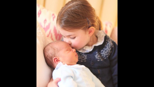 Família real divulga fotos do príncipe Louis