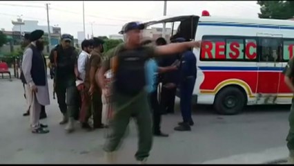 파키스탄 내무장관, 괴한 총격 받아 부상 / YTN