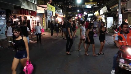 Walking Street Pattaya  Romance Is In the Air 8