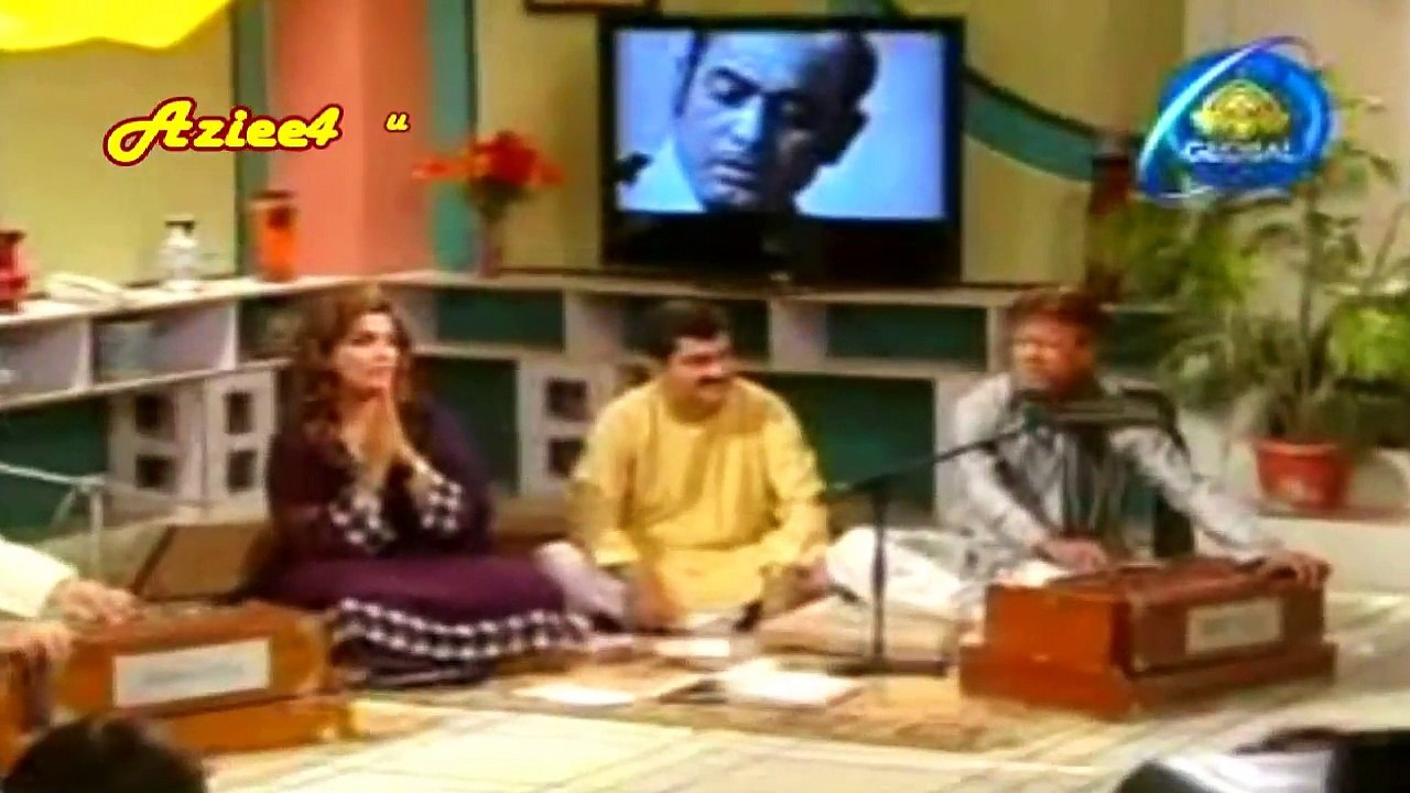 Mujhe Dil Se Na Bhulana Chahe Roke { The Great Alamgir & Humera Channa Live } *Aina 1977 *