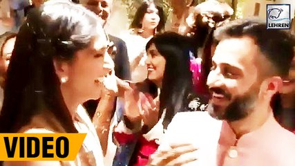 Скачать видео: Sonam Kapoor's ROMANTIC Dance With Anand Ahuja | Sonam Kapoor Wedding