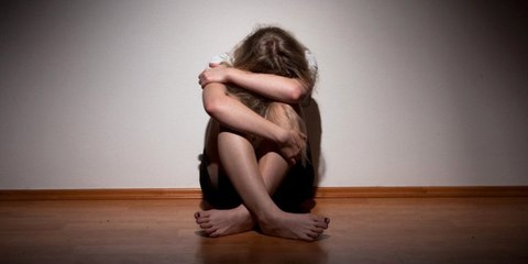 Okul Müdürü Öğrencisini "Karımın Modası Geçti, Sen Sarışınsın" Deyip Taciz Etti