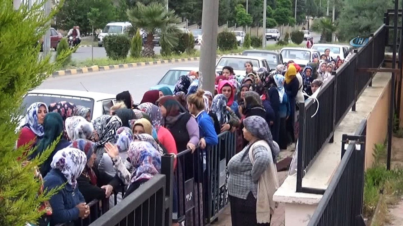 Geçici olarak işe alınacak 3 bin 250 kişi için binlerce kişi müracaat etti