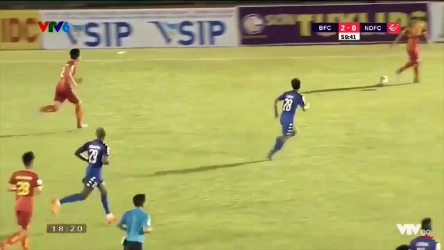 Phạm Văn Thuận ghi bàn đầu tiên cho Nam Định tại VLeague 1 - 2018