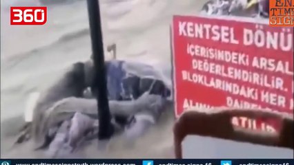 Përmbytje apokaliptike në Ankara, njerëzit përdorin makinat e tyre si varka (360video)