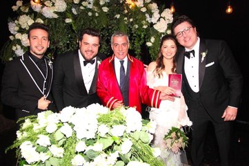 İbrahim Büyükak'ın Düğününe Katılan Eser Yenenler, Tek Paylaşım Dahi Yapmadı