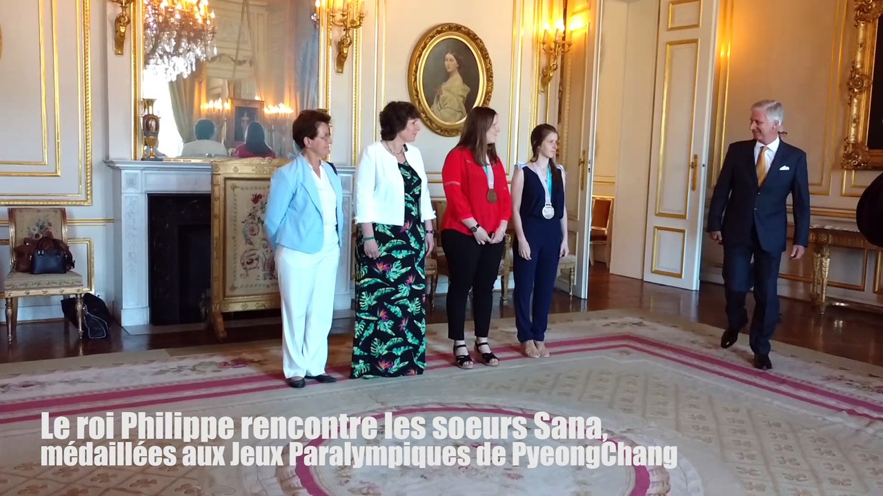 Le roi Philippe rencontre les sœurs Sana, médaillées aux Jeux Paralympiques de PyeongChang
