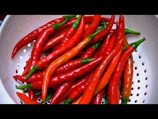 ACI BİBER YEMEK ÖMRÜ UZATIYOR