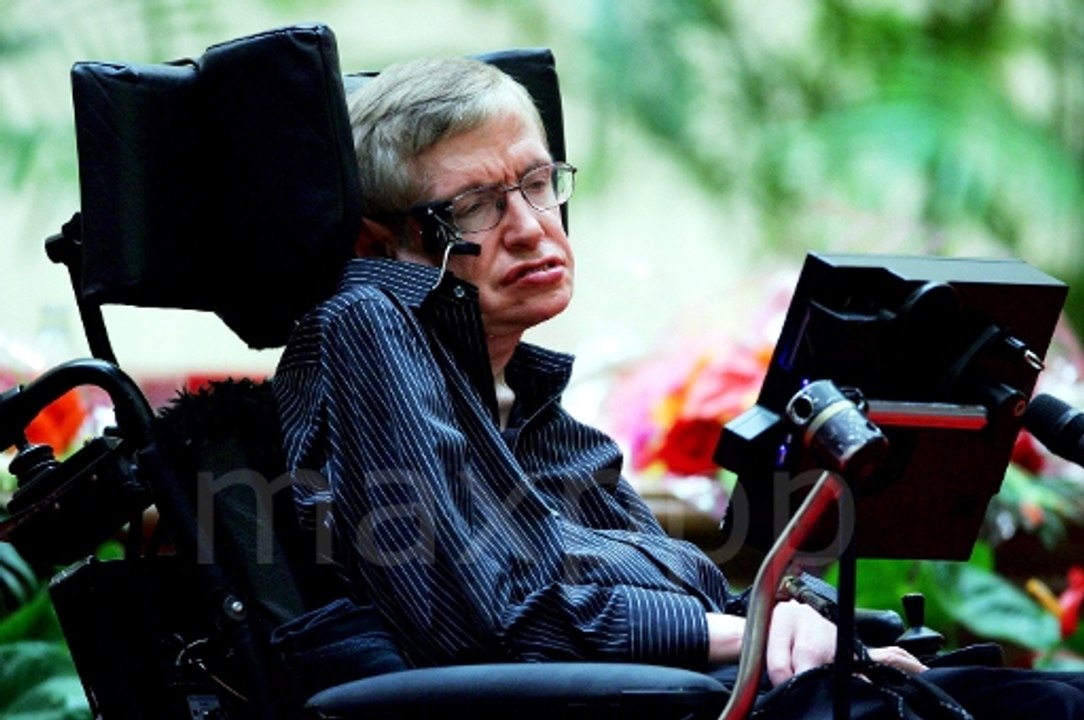 Zoom sur les "mondes parallèles", la dernière théorie de Stephen Hawking avant sa mort