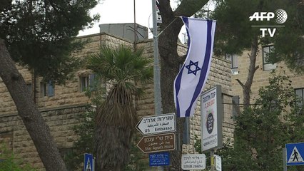 First signs go up for US embassy in Jerusalem