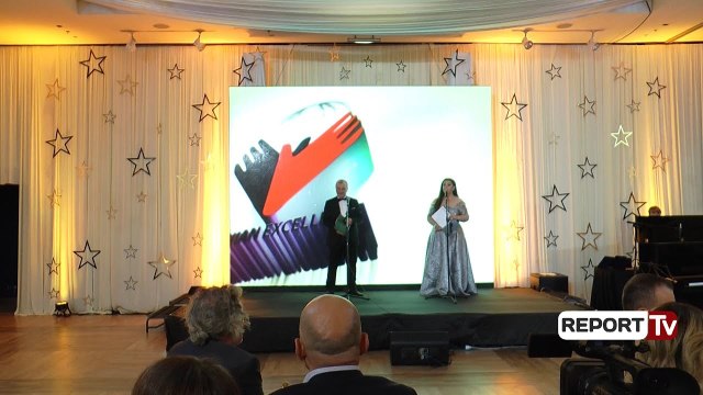 Report TV - Ceremonia e ndarjes së çmimeve Albanian Exsellence 2017