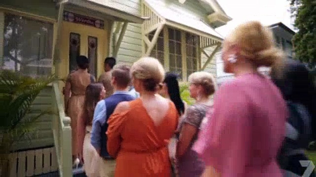 My Kitchen Rules S08E34 - Super Dinner Parties Valerie & Courtney (QLD)