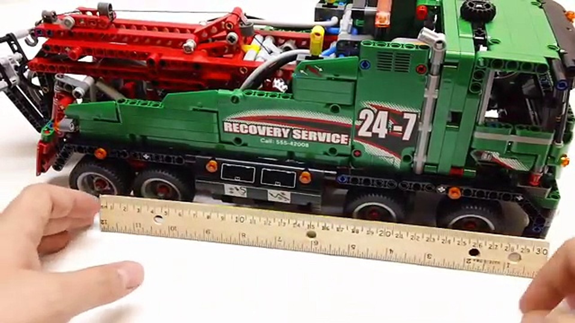LEGO 42008 Technic Service Truck Review Product Demonstration - video  Dailymotion