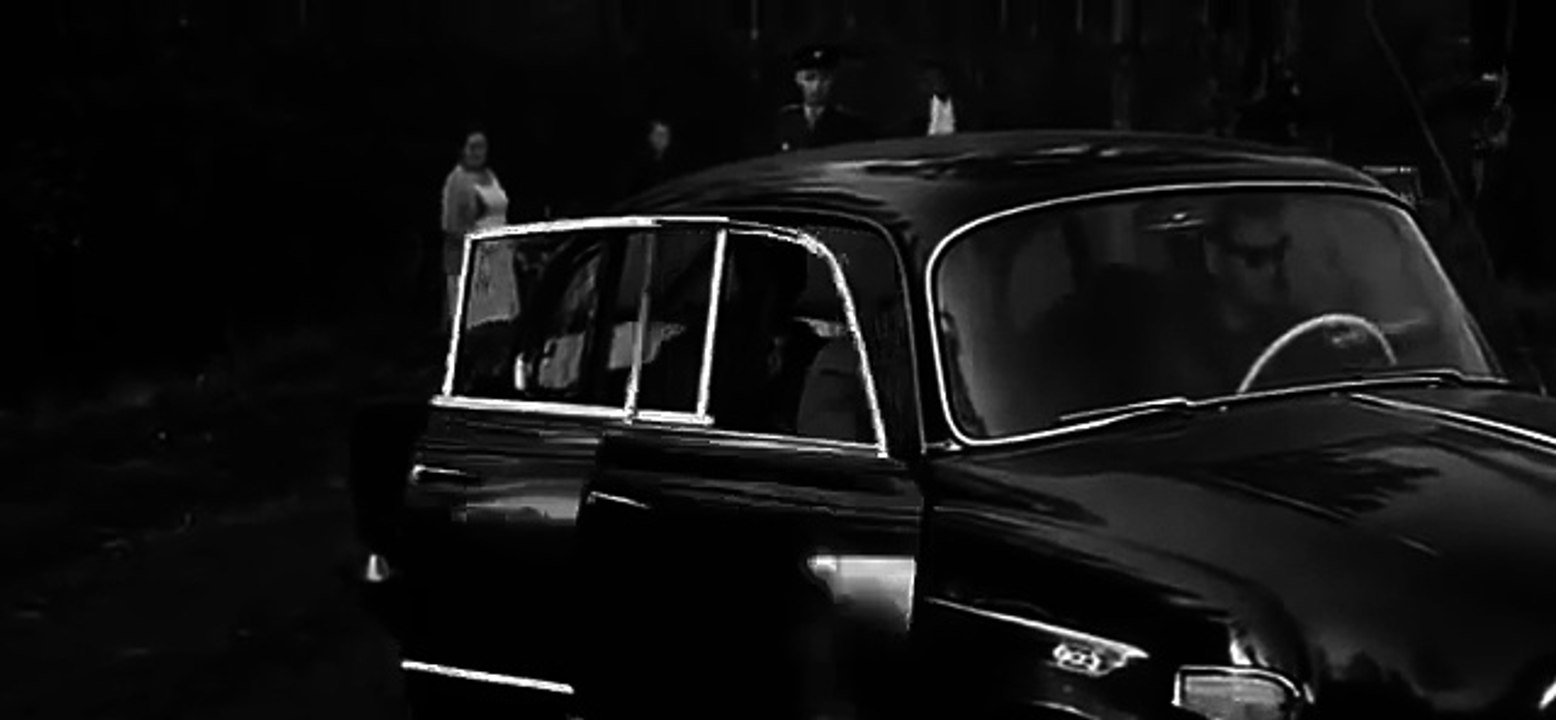 Vrah skrývá tvář 1966 CZ & Vražda v hotelu Excelsior (1971).mp4 part 1/5