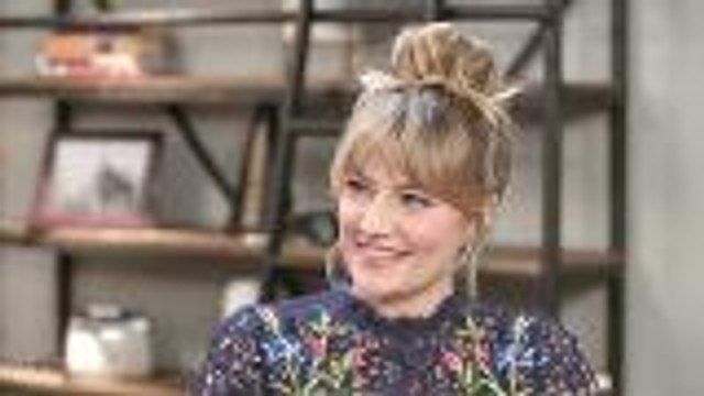 'Riverdale' Star Madchen Amick On Dark Season 2 & Hopes for Alice Cooper and FP Jones Romance | In Studio