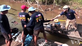 柬水下“未爆弹”团队首次拆弹成功