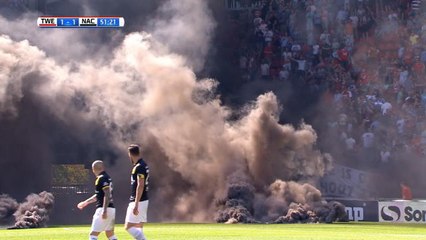 Pays-Bas - Scène dramatique à Twente où l'arbitre stoppe la rencontre