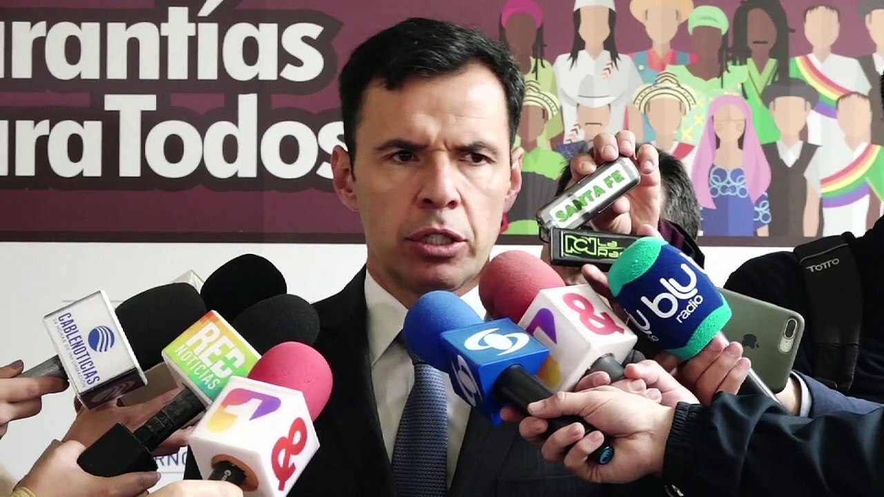 Elevan seguridad de expresidente colombiano por posible atentado