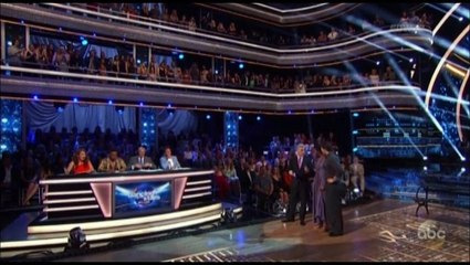 Arike Ogunbowale & Gleb Savchenko - Foxtrot